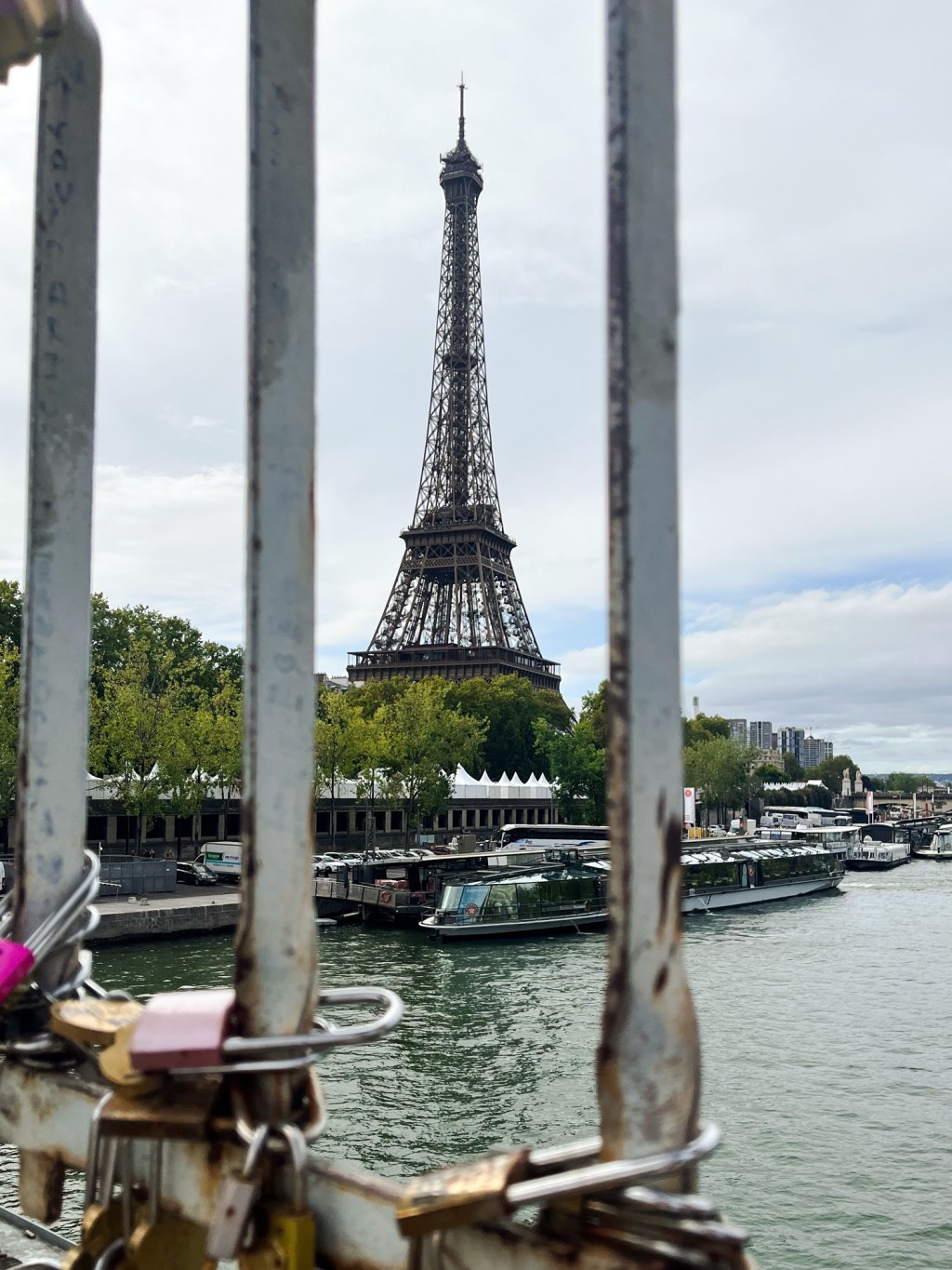 A Paris Travel Diary: Going Alone for the First&nbsp;Time